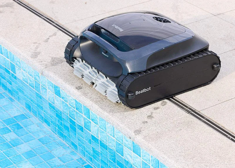 Робот AquaSense 2 с IMR-покрытием защищён от выцветания